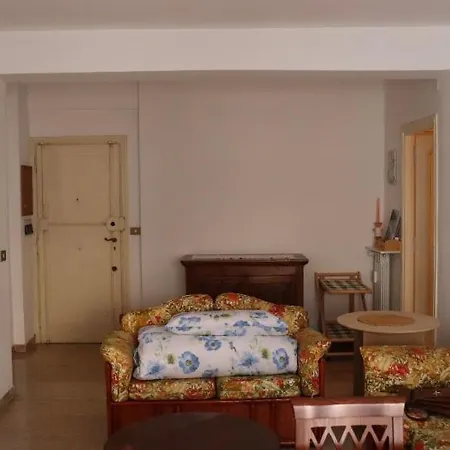 דירה Revoltella 16 *